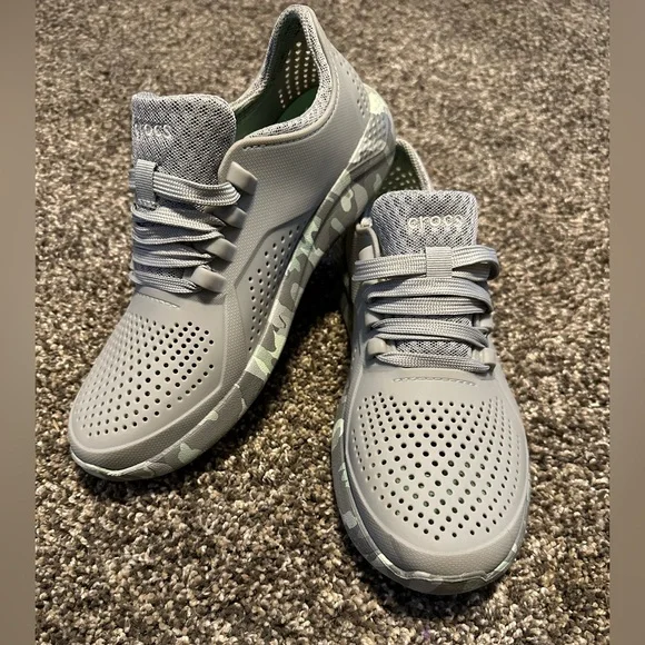 Croc cheap gym shoes